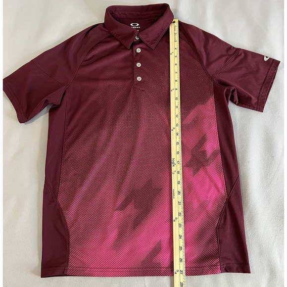 Oakley Hydrolix Regular Fit Polo Shirt Burgundy 3 Button Mens Medium‎ - Picture 3 of 8